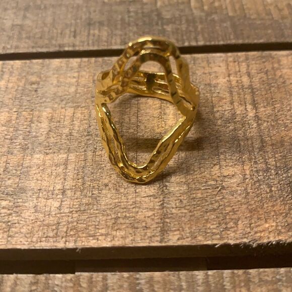 Hammered Brass Handmade Ring size 8 - Picture 4 of 8